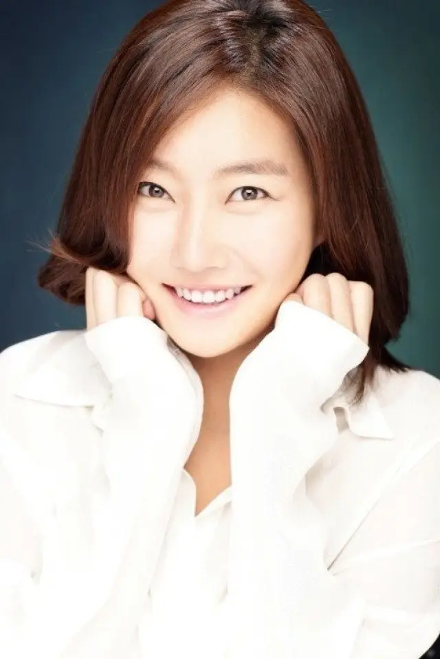 Фото  (Yang Young-ryoon)