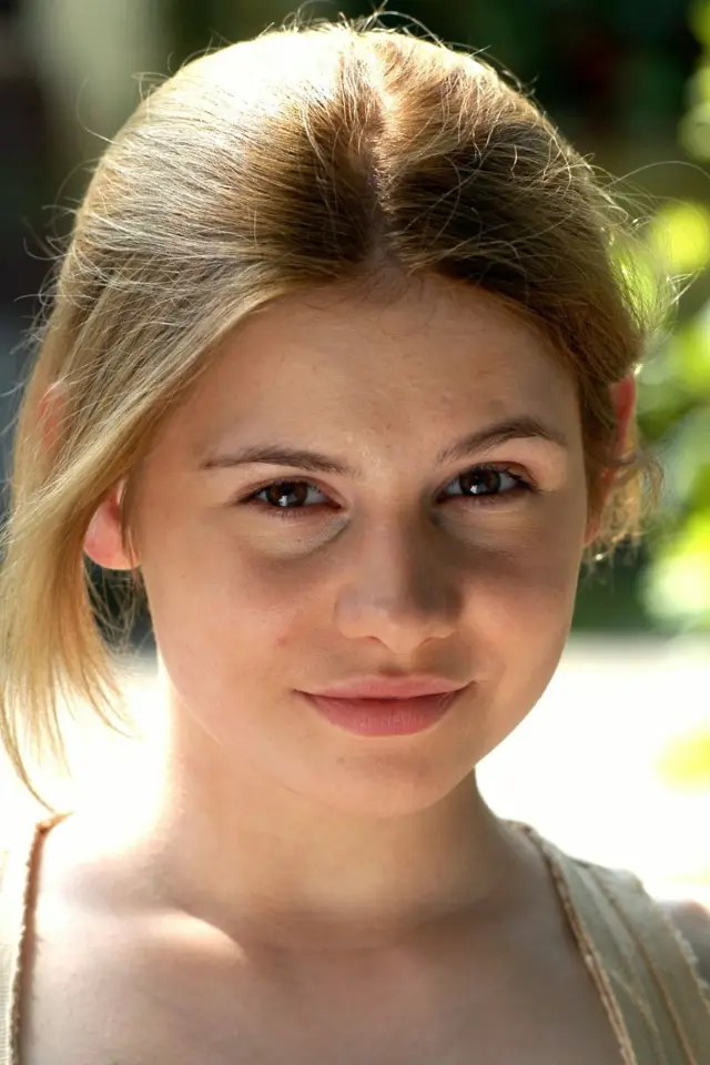 Фото Жозефіна Пройс (Josefine Preuß)