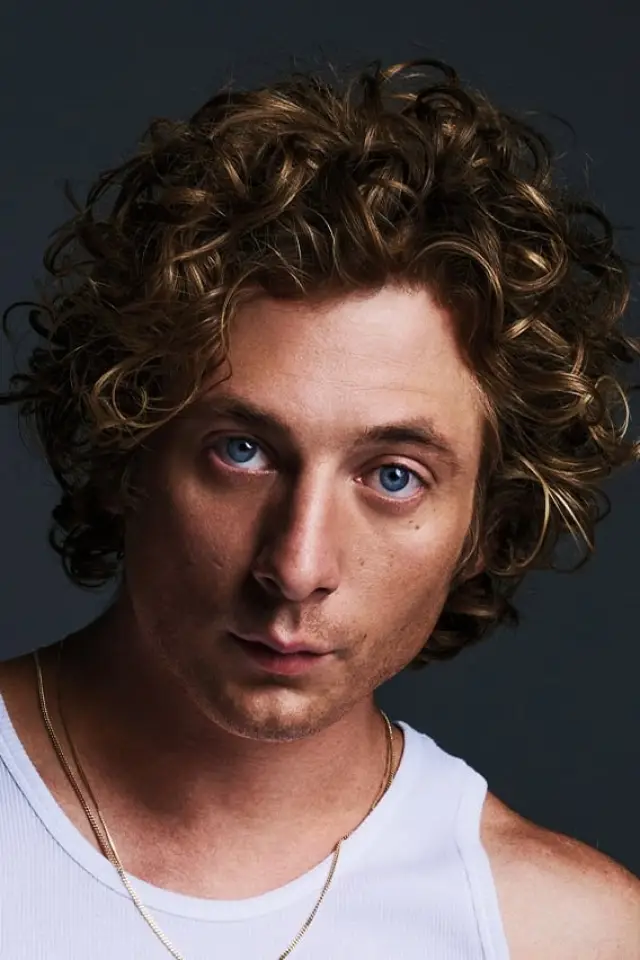 Фото Джеремі Аллен Вайт (Jeremy Allen White)