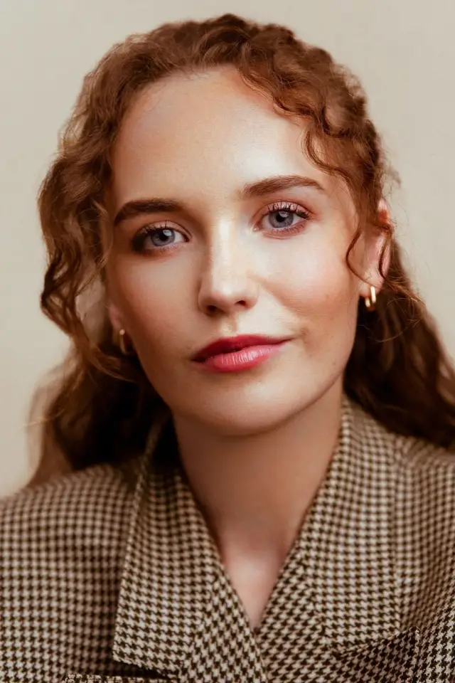 Фото Джулія Браун (Julia Brown)