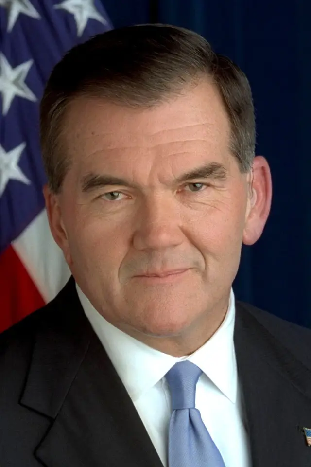 Фото  (Tom Ridge)