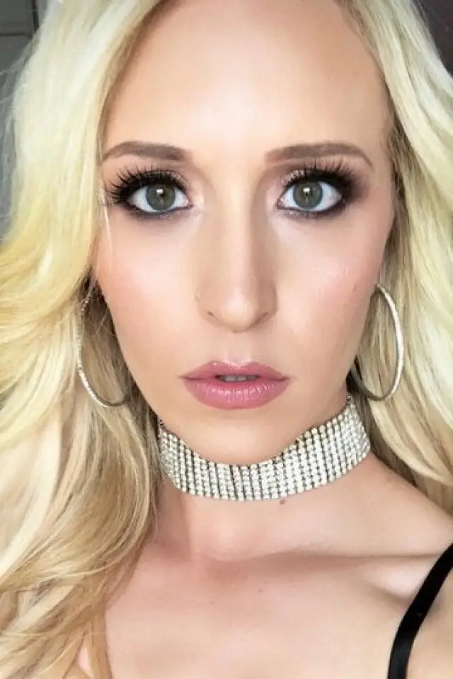 Фото Джинджер Бенкс (Ginger Banks)