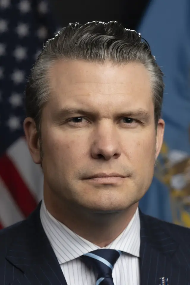 Фото  (Pete Hegseth)