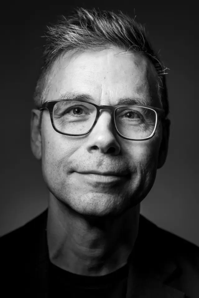 Фото  (Eli Janney)