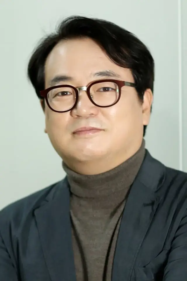 Фото Лі Со-хван (Lee Seo-hwan)