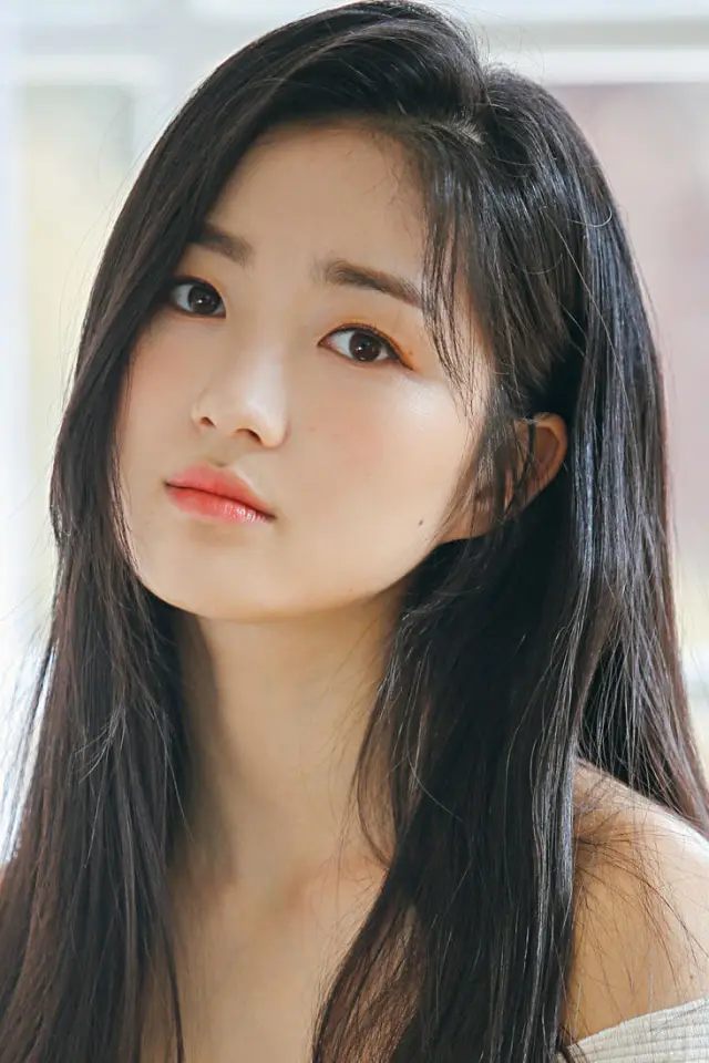 Фото Кім Хє Юн (Kim Hye-yoon)