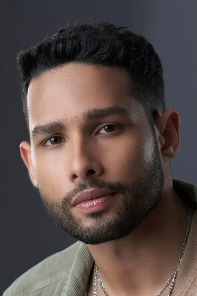 Фото Сіддхант Чатурведі (Siddhant Chaturvedi)
