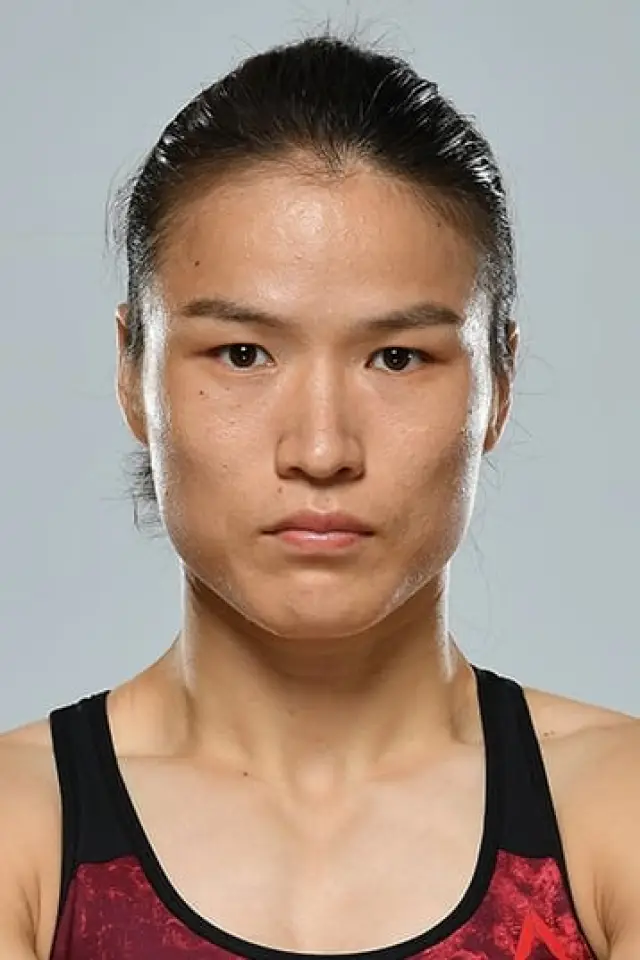 Фото Вейлі Чжан (Zhang Weili)