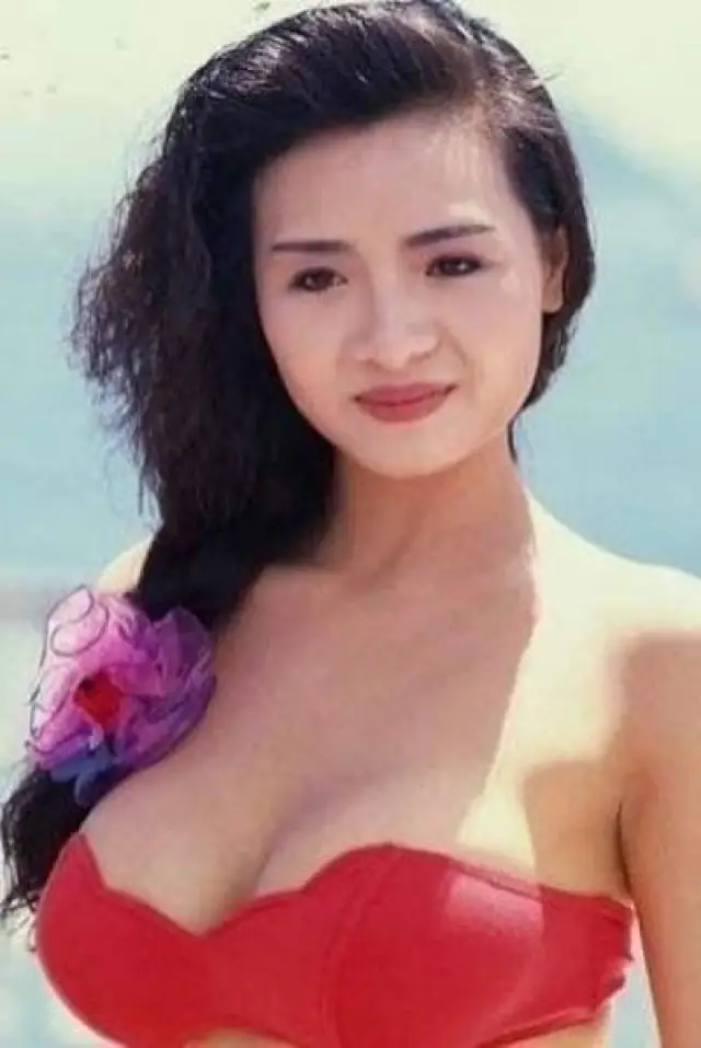 Фото Емі Їп (Amy Yip Chi-Mei)