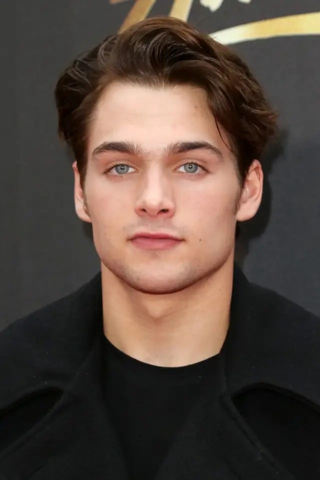 Фото Ділан Спрейбері (Dylan Sprayberry)