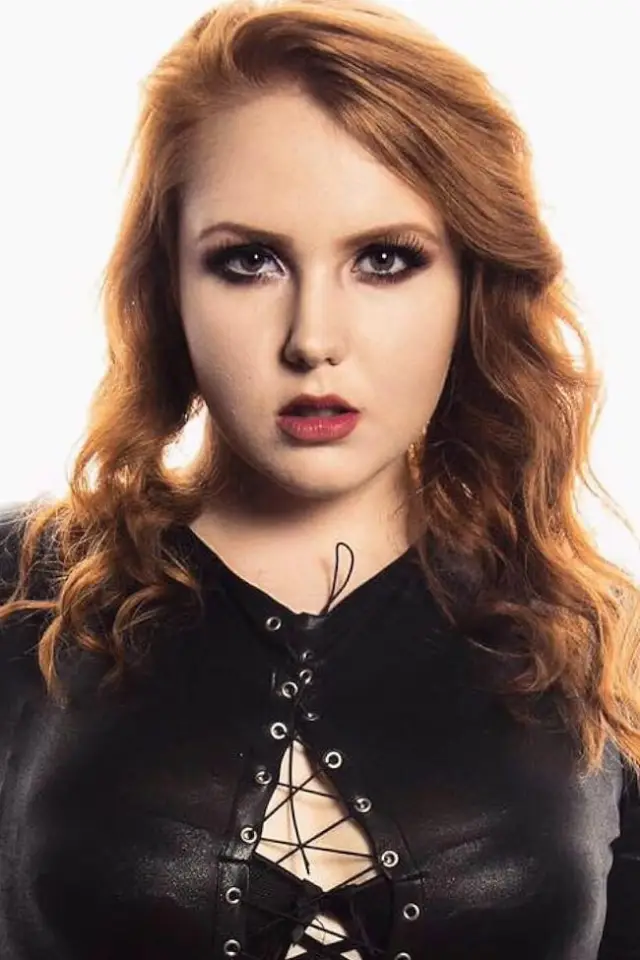 Фото Люсі Гіббс (Lucy Gibbs)