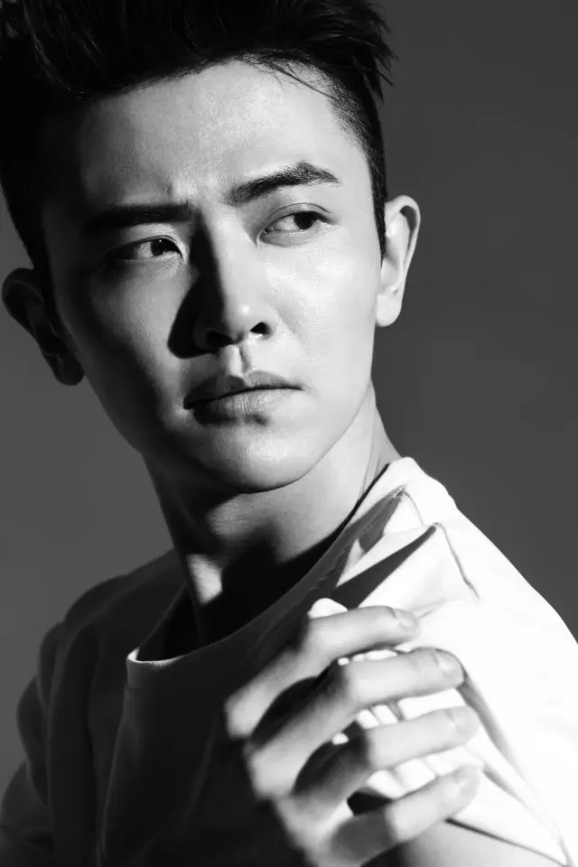 Фото  (Liu Duanduan)