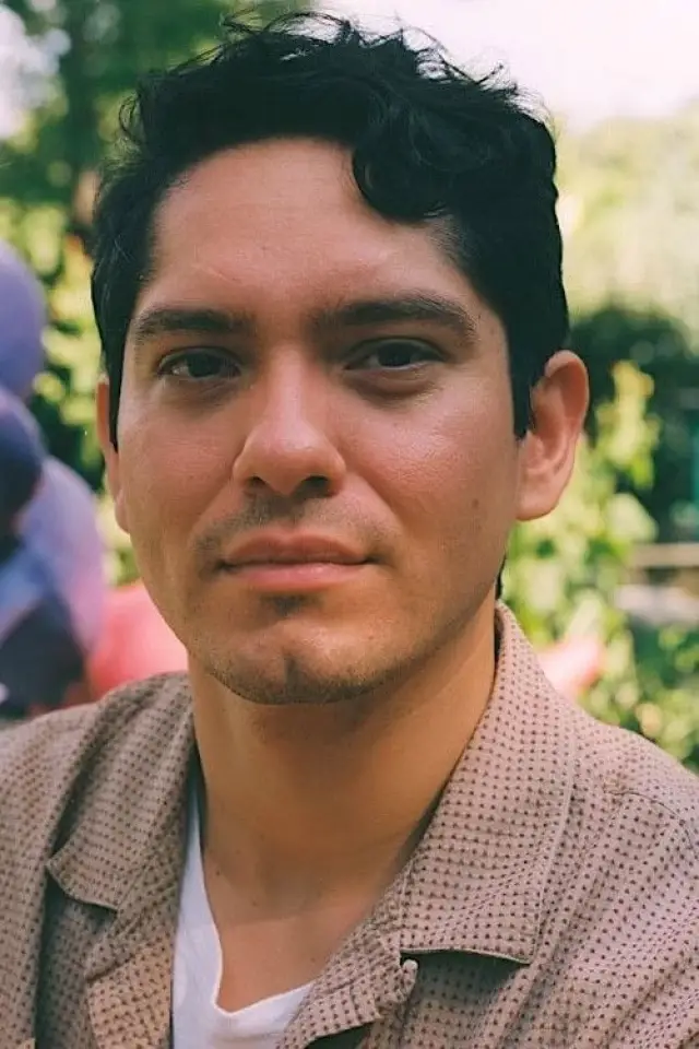 Фото  (Carlos Estrada)