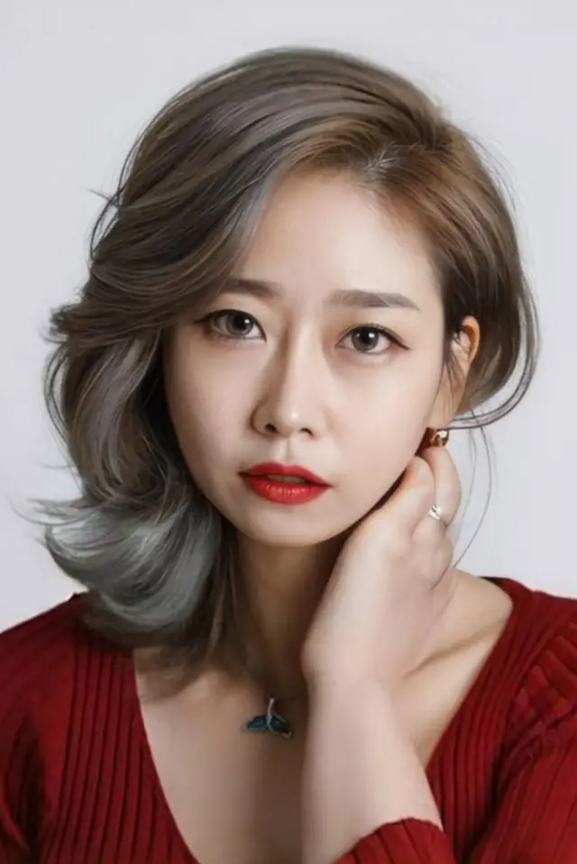 Фото Йон Хі (Kim Min-jeong)