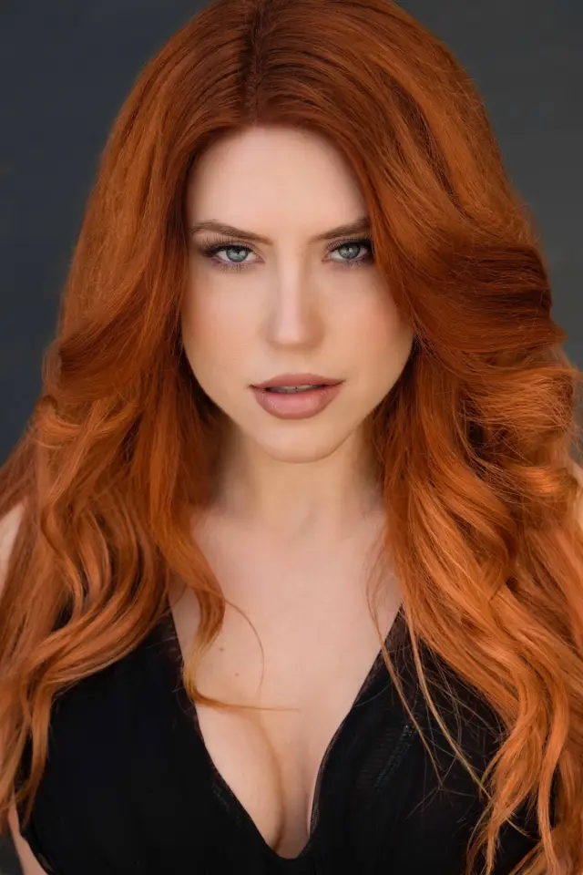 Фото Емілі Ешбі (Emily Ashby)