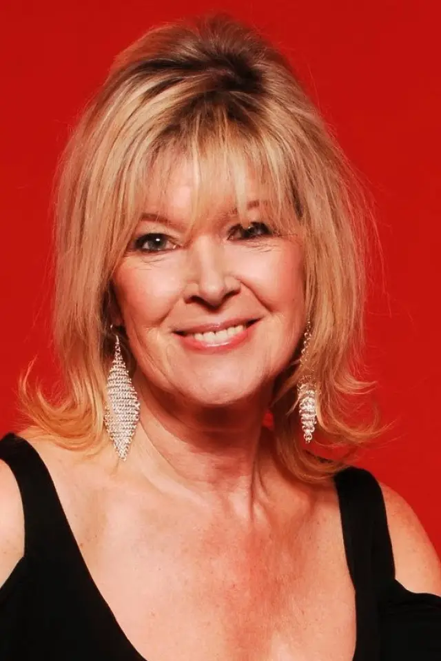 Фото  (Julia Somerville)