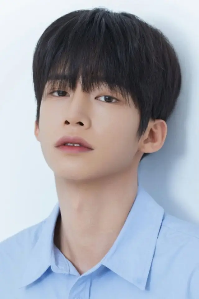 Фото  (Kim Chan-gyu)