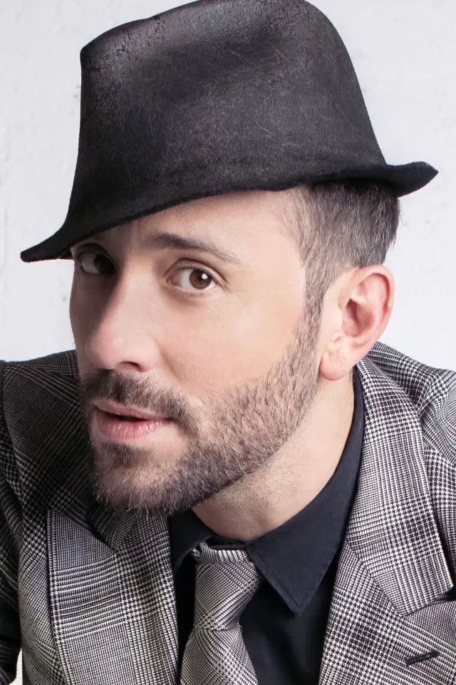 Фото  (Charlie Winston)