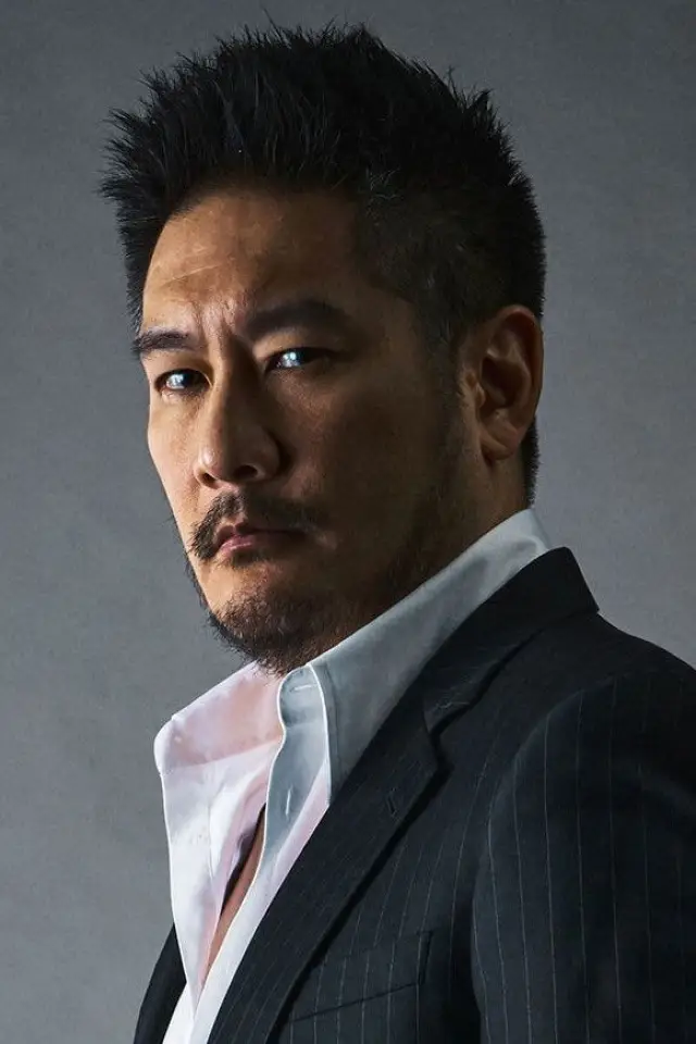 Фото  (Chatri Sityodtong)
