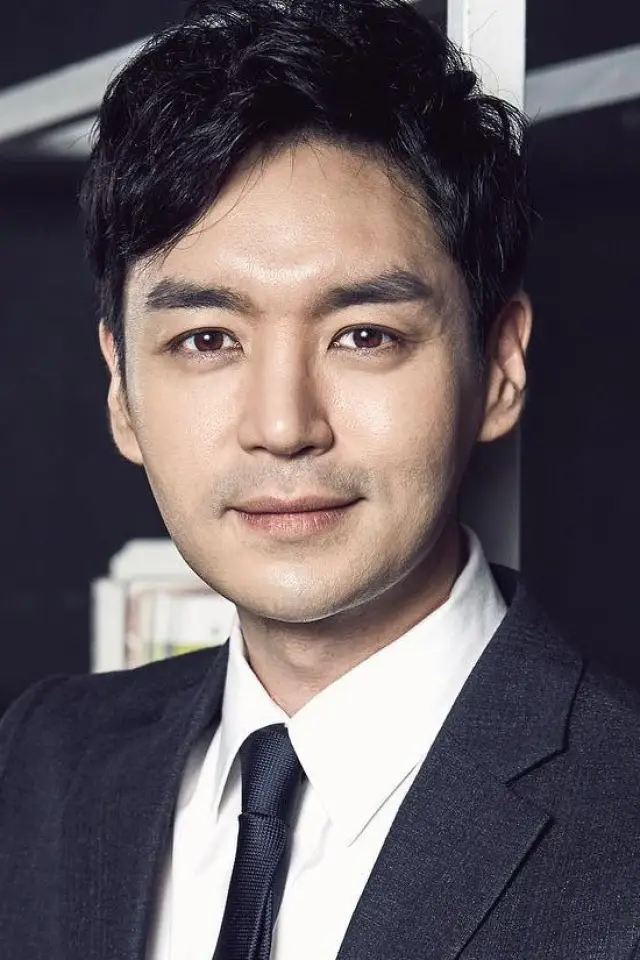 Фото  (Lee Young-ho)