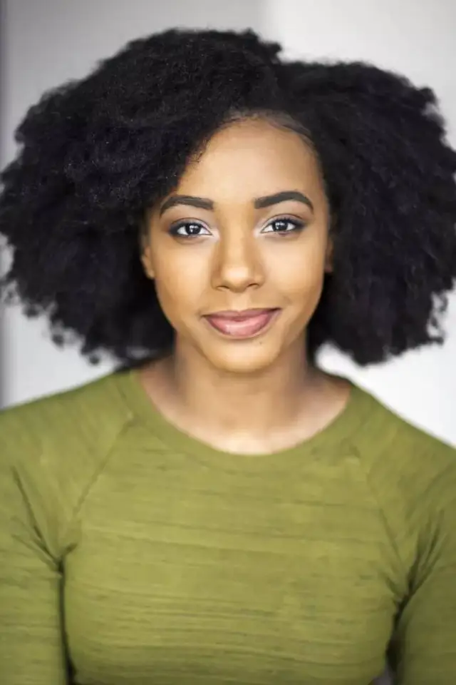 Фото  (Alyah Chanelle Scott)