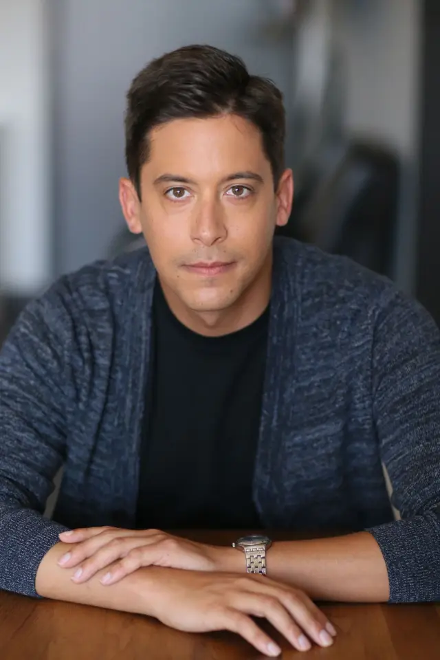 Фото  (Michael Knowles)