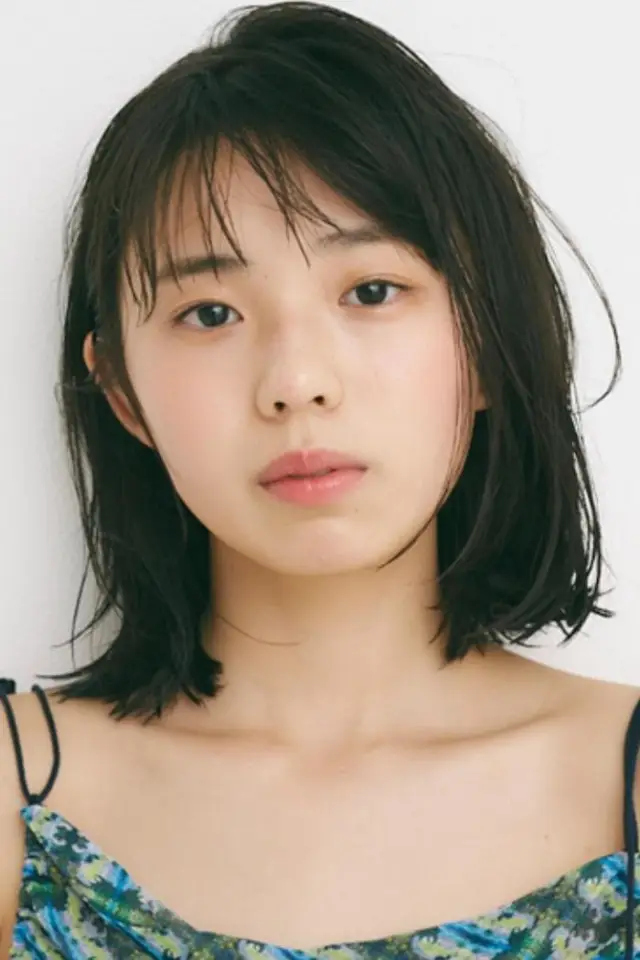 Фото Хіна Кікучі (Hina Kikuchi)