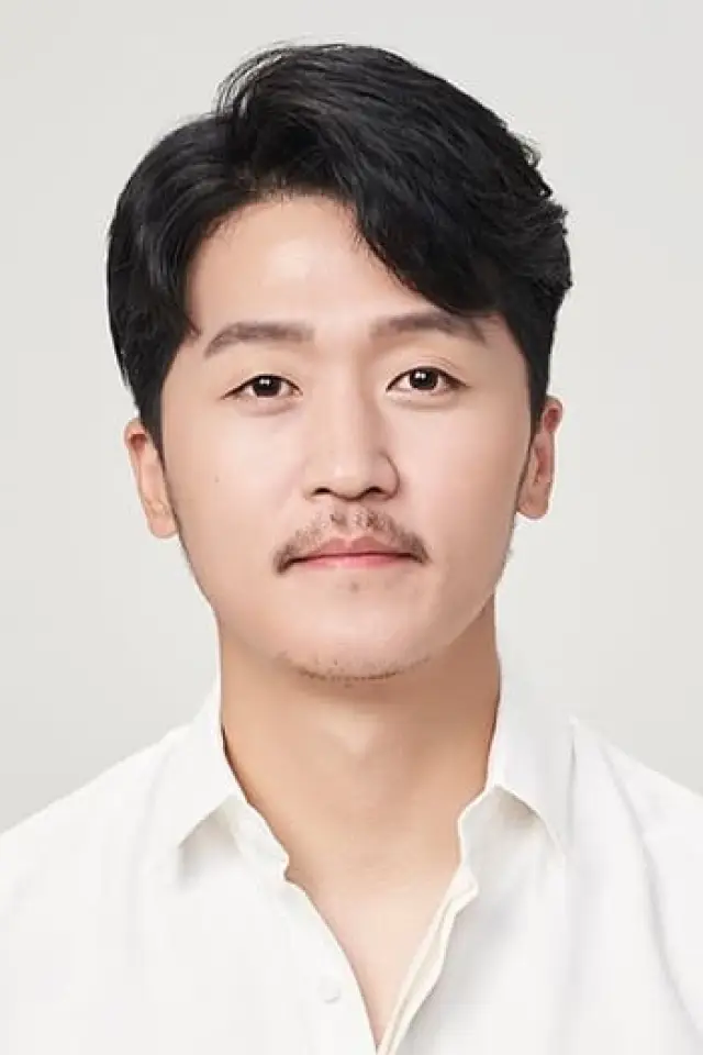 Фото Сим У-сун (Sim Woo-sung)