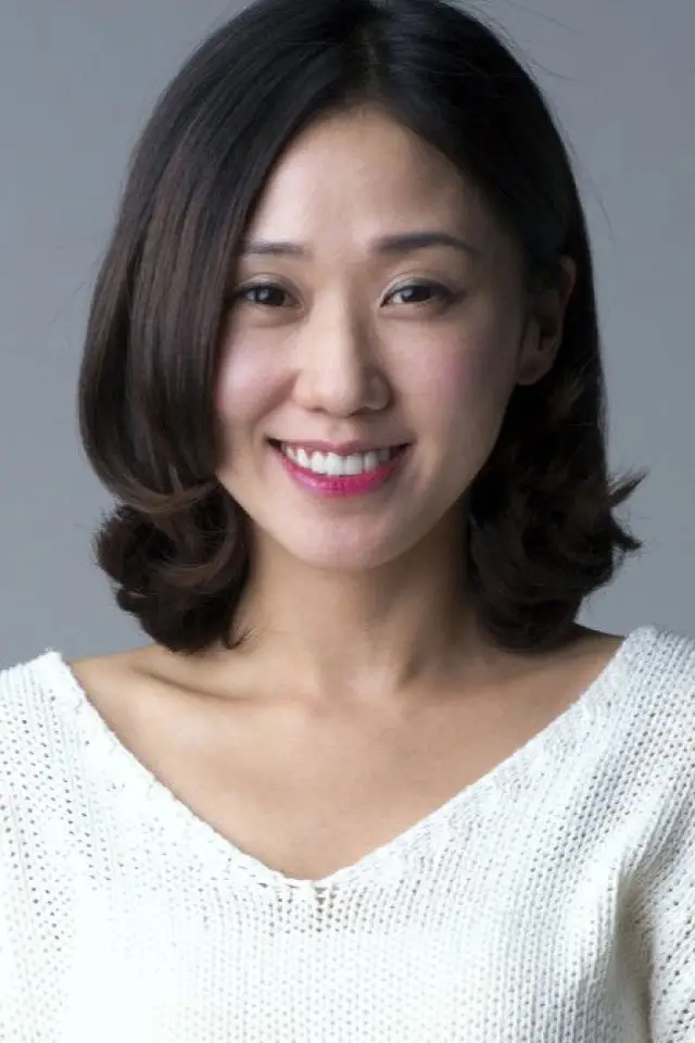Фото  (Hwang Eun-hoo)