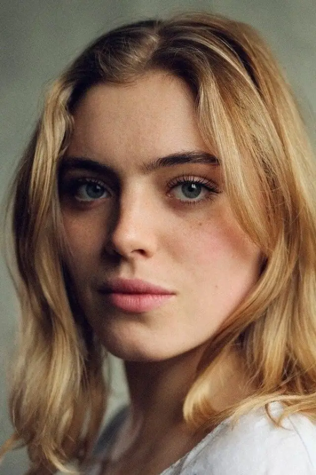 Фото  (Bella Maclean)