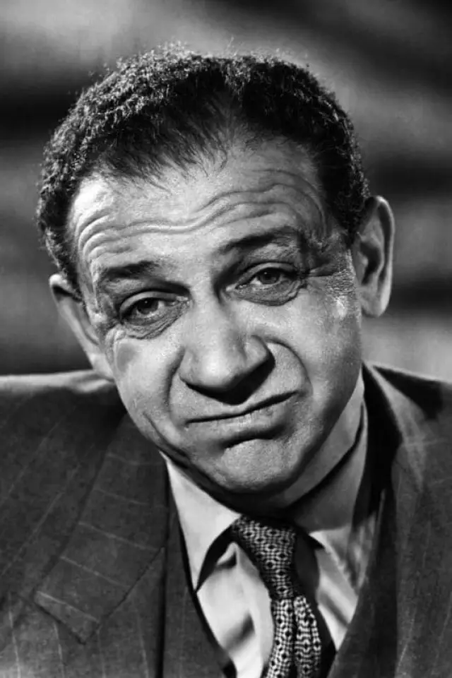 Фото Сідні Джеймс (Sidney James)