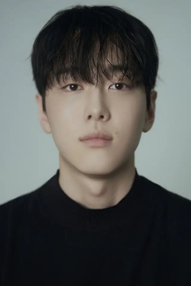 Фото  (Baek Seung-woo)