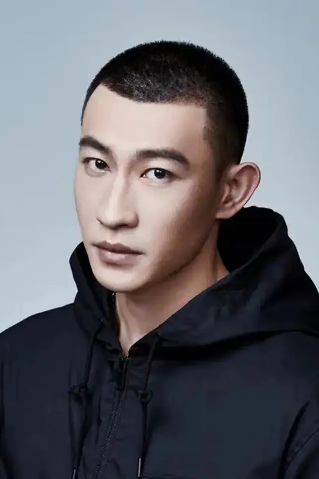 Фото  (Zhao Yutong)