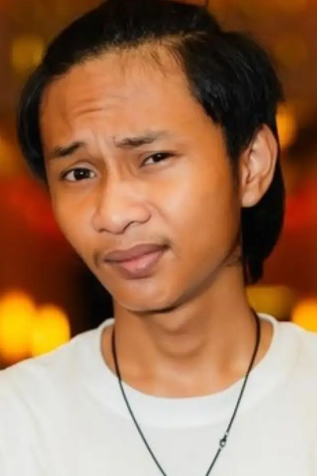 Фото  (Fajar Sadboy)