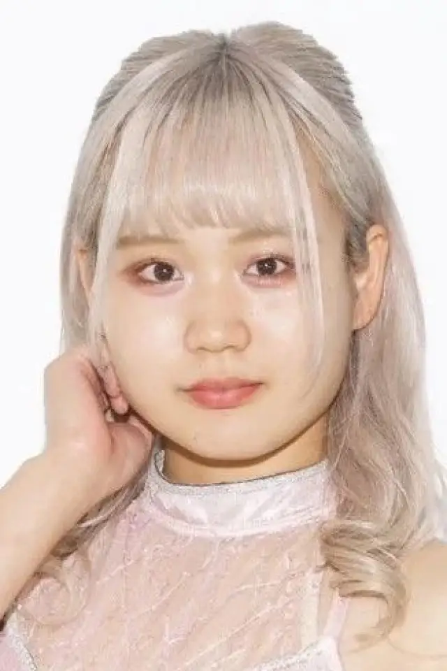 Фото Міку Канае (Miku Kanae)