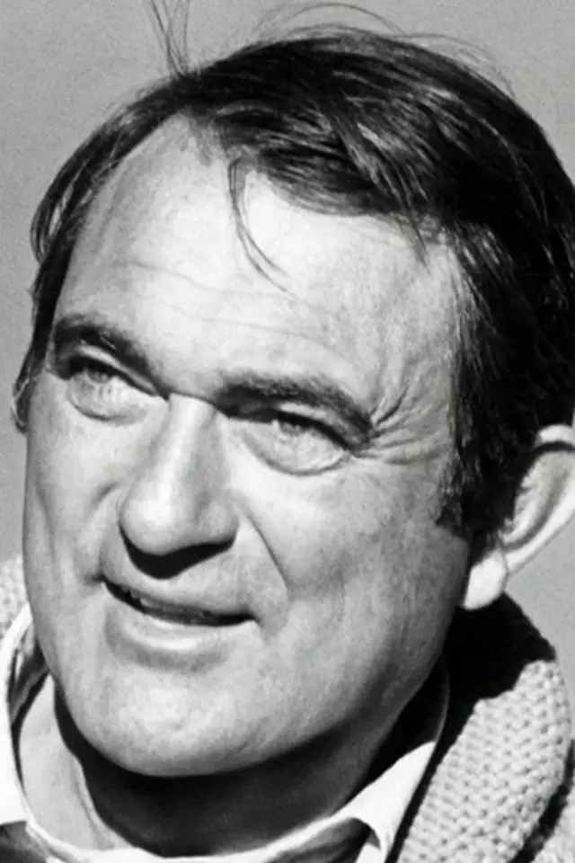 Фото Ендрю В. Маклаґлен (Andrew V. McLaglen)