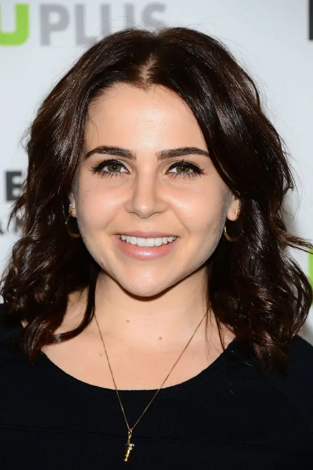 Фото Мей Вітмен (Mae Whitman)