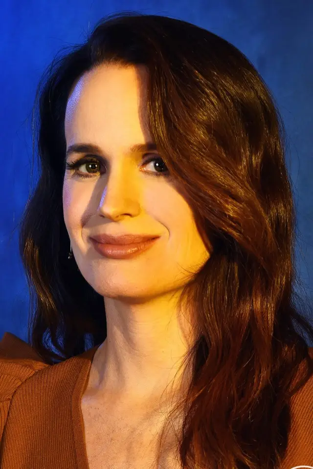 Фото Елізабет Різер (Elizabeth Reaser)