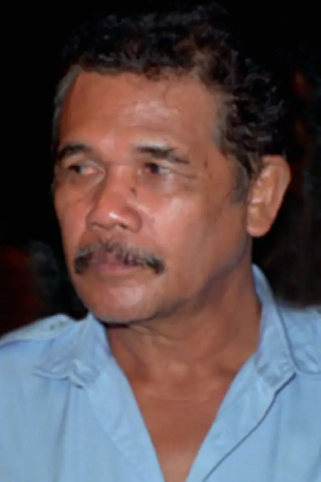 Фото  (Kusno Sudjarwadi)