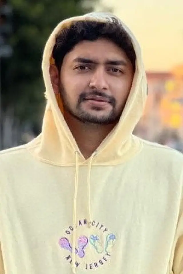 Фото  (Rishabh Dudhedia)