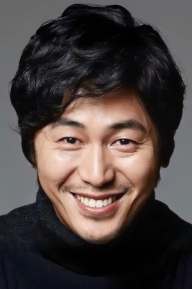 Фото Бе Йонґ Ґин (Bae Yong-geun)