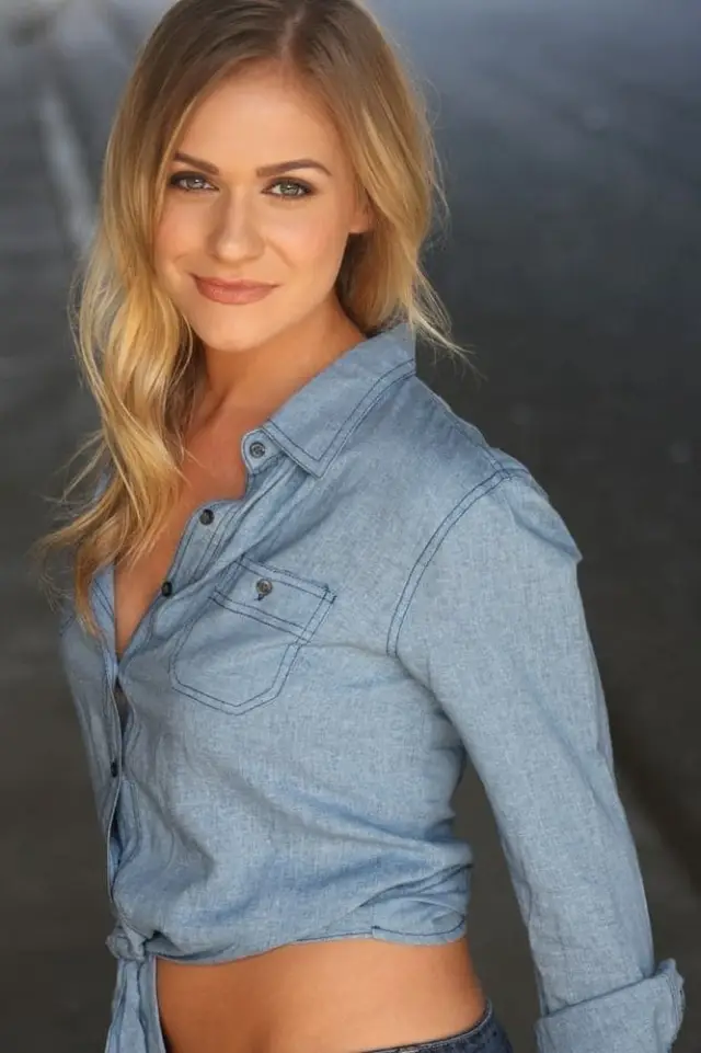 Фото  (Jeneta St. Clair)