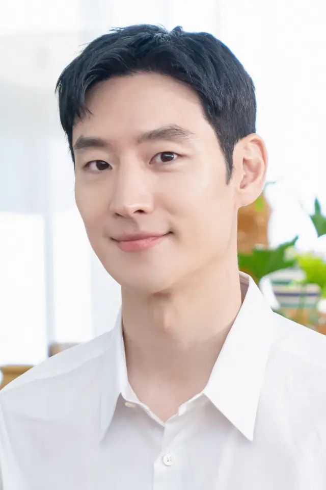 Фото Лі Чжехун (Lee Je-hoon)