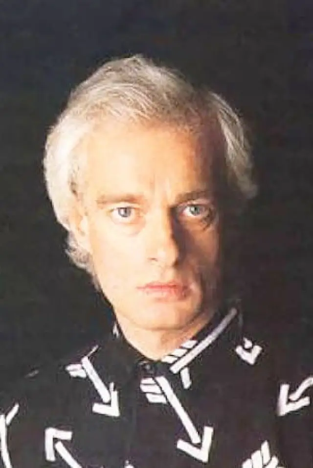 Фото  (Tony Kaye)