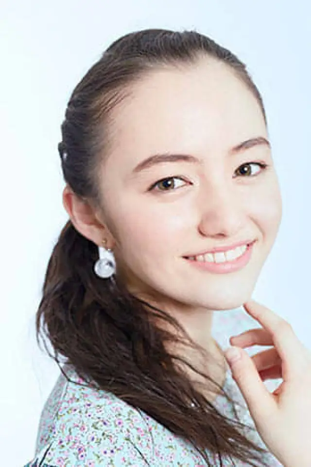 Фото Аяка Вілсон (Ayaka Wilson)