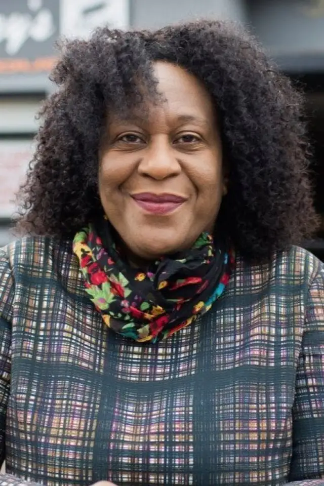 Фото  (Juliet Campbell MP)