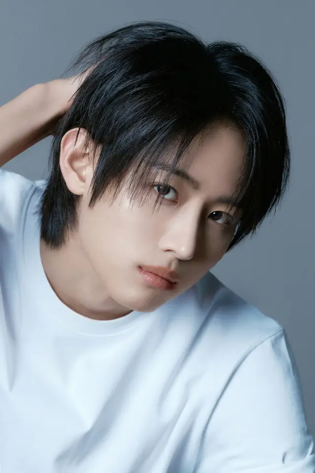 Фото  (Jang Yong-hoon)