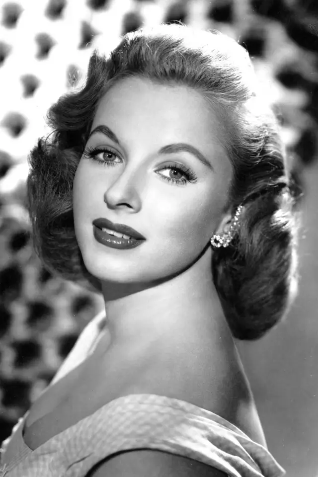 Фото Мері Коста (Mary Costa)