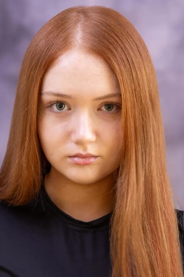 Фото  (Sophie Knight)