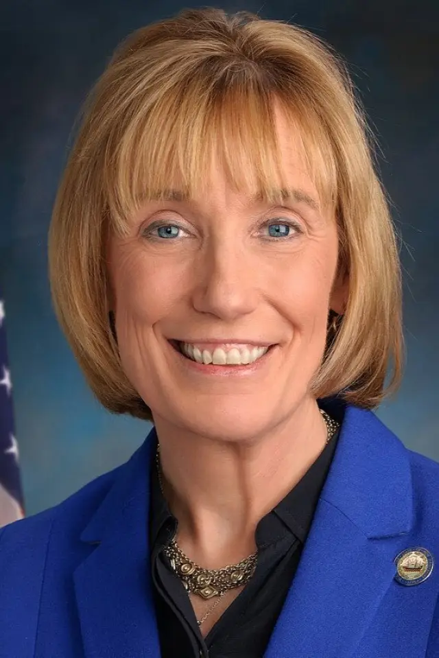 Фото  (Maggie Hassan)